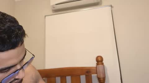 Snapshot of robin1036 chatting on May 3, 10:32 am robin1036 online show from May 3, 10:32 am