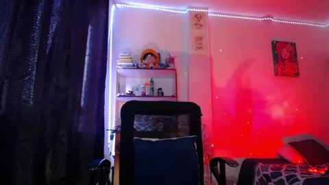 Robin online show from June 14, 2:52 pm