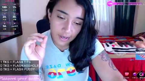 Snapshot of robin_h00t chatting on July 11, 6:43 pm Ivanna and Robin online show from July 11, 6:43 pm