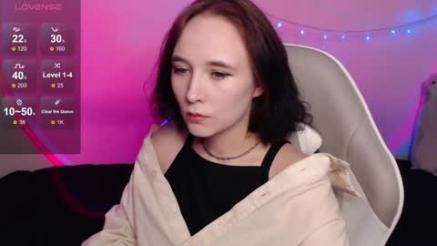 Snapshot of robin_yours chatting on January 3, 4:16 pm Robin your online show from January 3, 4:16 pm