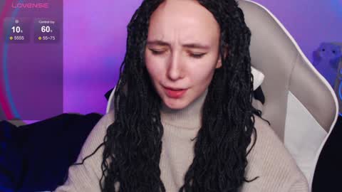 Snapshot of robin_yours chatting on February 2, 2:13 pm Robin your online show from February 2, 2:13 pm