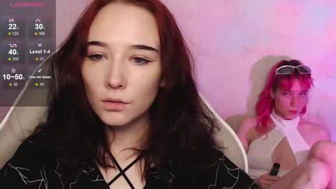 Snapshot of robin_yours chatting on November 3, 11:00 am Robin your online show from November 3, 11:00 am