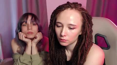 Snapshot of robin_yours chatting on April 23, 12:29 pm Robin your online show from April 23, 12:29 pm