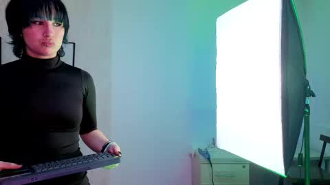 robin D online show from October 18, 10:16 am