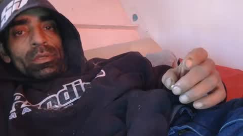 Snapshot of robincom23 chatting on December 7, 10:28 pm R online show from December 7, 10:28 pm