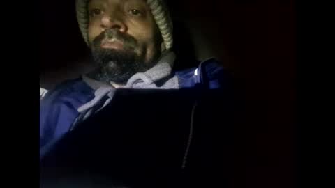 Snapshot of robincom23 chatting on February 1, 6:32 am R online show from February 1, 6:32 am