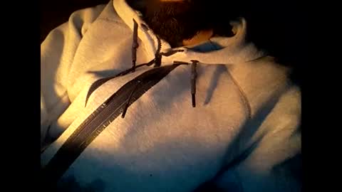 Snapshot of robincom23 chatting on February 20, 1:36 am R online show from February 20, 1:36 am