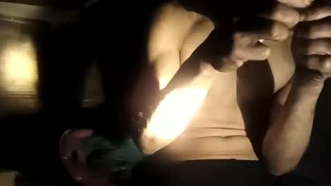 Snapshot of robincom23 chatting on October 15, 4:23 am R online show from October 15, 4:23 am