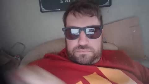 robinouhot online show from March 8, 8:40 am