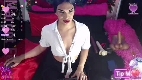 Snapshot of robinsonbaker chatting on March 11, 4:32 am Margot Ferrer online show from March 11, 4:32 am