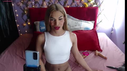 Margot Ferrer online show from February 6, 5:23 am