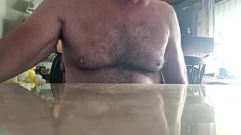 Snapshot of robke1966 chatting on May 31, 6:31 am robke1966 online show from May 31, 6:31 am