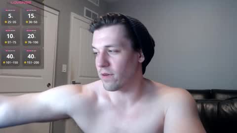 Snapshot of robknocks chatting on December 15, 9:09 pm Rob Knocks online show from December 15, 9:09 pm