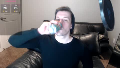 Snapshot of robknocks chatting on December 18, 5:37 am Rob Knocks online show from December 18, 5:37 am