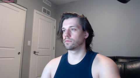 Snapshot of robknocks chatting on January 9, 7:52 am Rob Knocks online show from January 9, 7:52 am