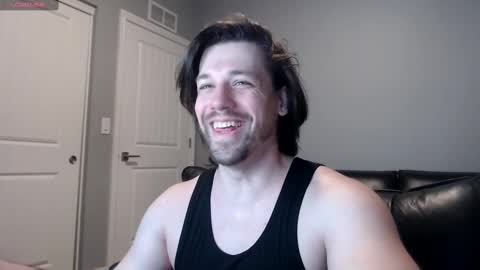 Snapshot of robknocks chatting on January 14, 2:19 am Rob Knocks online show from January 14, 2:19 am