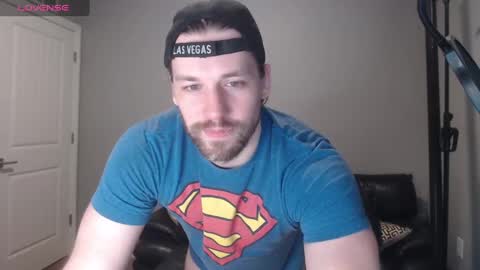 Snapshot of robknocks chatting on September 10, 4:12 am Rob Knocks online show from September 10, 4:12 am