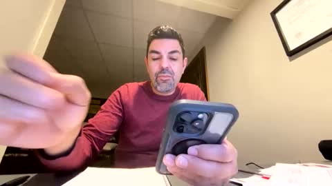 Snapshot of roblatino12 chatting on January 10, 11:29 pm roblatino12 online show from January 10, 11:29 pm