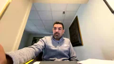 Snapshot of roblatino12 chatting on November 4, 3:33 pm roblatino12 online show from November 4, 3:33 pm