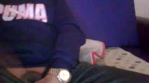 Snapshot of robmari7280 chatting on December 22, 3:58 am robmari7280 online show from December 22, 3:58 am