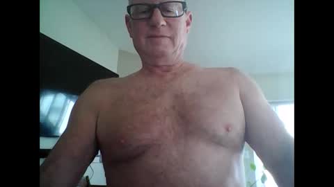 robo0000 online show from March 25, 4:24 pm