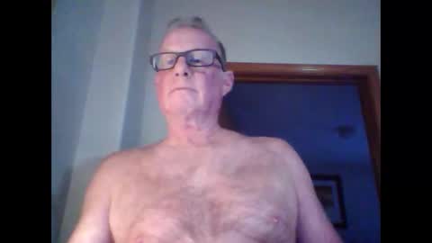 Snapshot of robo0000 chatting on May 15, 11:34 pm robo0000 online show from May 15, 11:34 pm