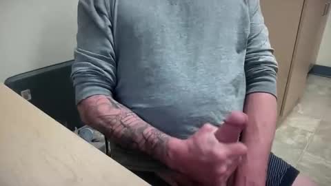 Snapshot of robrough123 chatting on May 9, 4:12 pm robrough123 online show from May 9, 4:12 pm