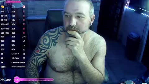 Snapshot of robun1801 chatting on February 15, 11:39 am Tequila and Whiskey online show from February 15, 11:39 am