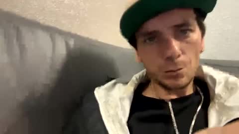 Rob witha 8 online show from October 6, 3:59 am