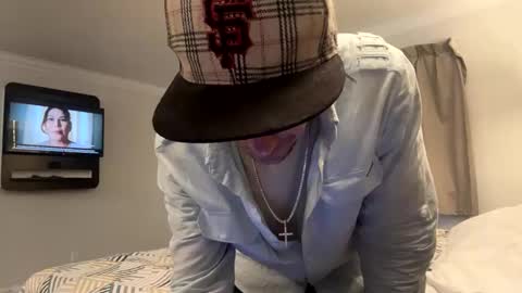 Rob witha 8 online show from October 10, 1:26 am