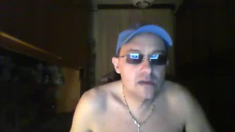 robertino online show from April 4, 6:49 pm
