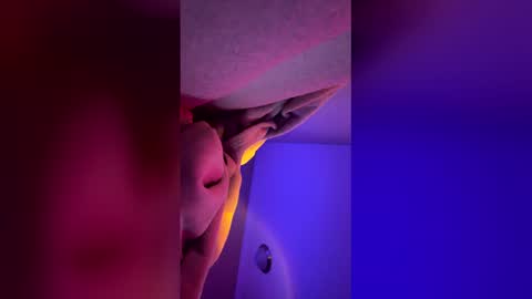 robynthegoddess online show from February 15, 5:04 am