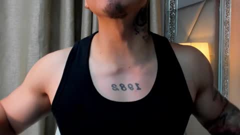 rocco_santos online show from October 25, 11:32 pm