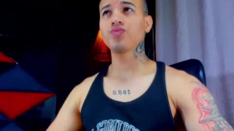 rocco_santos online show from May 1, 6:01 pm