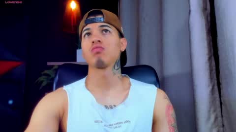 rocco_santos online show from May 16, 6:17 pm
