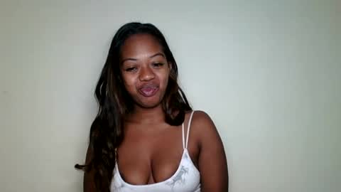Snapshot of rochellinah chatting on June 21, 11:02 am rochellinah online show from June 21, 11:02 am
