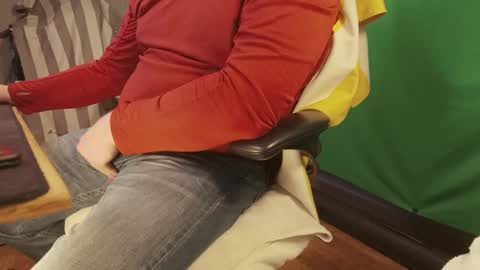 Snapshot of rockarit chatting on January 4, 3:40 am Rockarit online show from January 4, 3:40 am