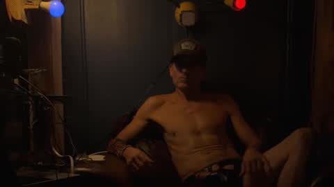 Snapshot of rockemx chatting on December 3, 10:35 am rockemx online show from December 3, 10:35 am