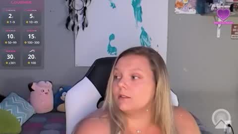 RocketBaddieRips online show from June 10, 3:29 am