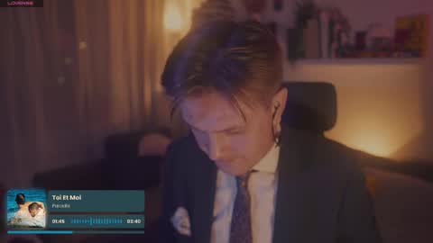 Rocket Bunny online show from October 11, 8:29 pm