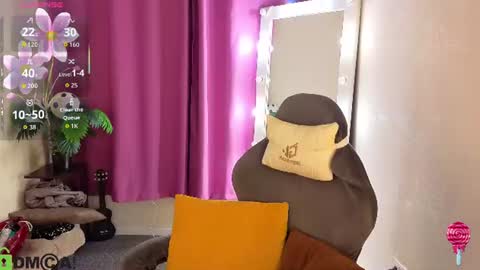 Snapshot of rockett_bunny chatting on June 21, 1:08 am Rockett online show from June 21, 1:08 am
