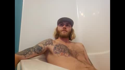 Snapshot of rockhardsurfers chatting on January 11, 8:00 am rockhardsurfers online show from January 11, 8:00 am