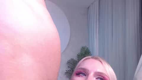 Lina and Den online show from November 24, 5:51 am