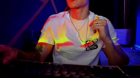 Snapshot of rodarri chatting on February 25, 9:42 am MY NAME CAN SEE ALL MY CUM VIDEO BUY FAN SUB. online show from February 25, 9:42 am