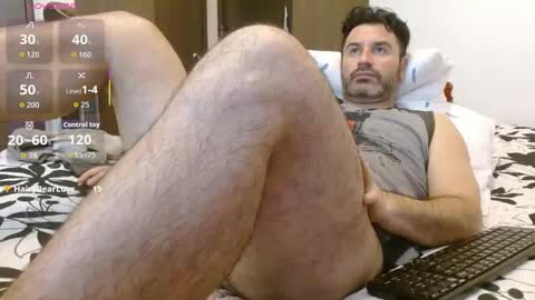 Snapshot of rodher81 chatting on September 27, 9:09 pm Rod online show from September 27, 9:09 pm