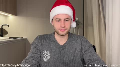 Rodrigo online show from December 21, 10:40 pm