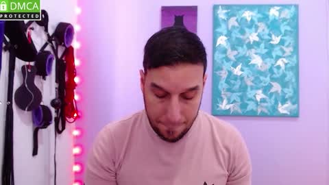 Thiago independent model online show from November 17, 4:35 pm