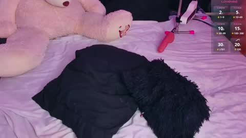 Snapshot of rohanalan_ chatting on December 14, 4:07 am Sof online show from December 14, 4:07 am