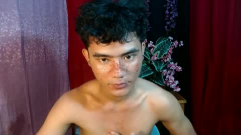 Snapshot of roianboyyy chatting on June 26, 1:10 am roianboyyy online show from June 26, 1:10 am