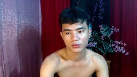 Snapshot of roianboyyy chatting on August 5, 9:12 am roianboyyy online show from August 5, 9:12 am